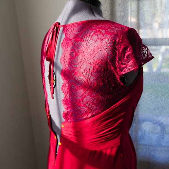 Hayley Paige Occasions Formal Lace & Chiffon Gown - Picture 10 of 12